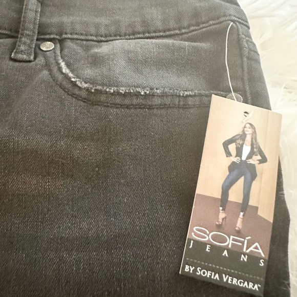 Sofia Vergara Skinny Ankle Jeans - Picture 3 of 8